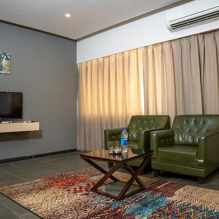 Hotel Dwarawata Dharwad Esterno foto